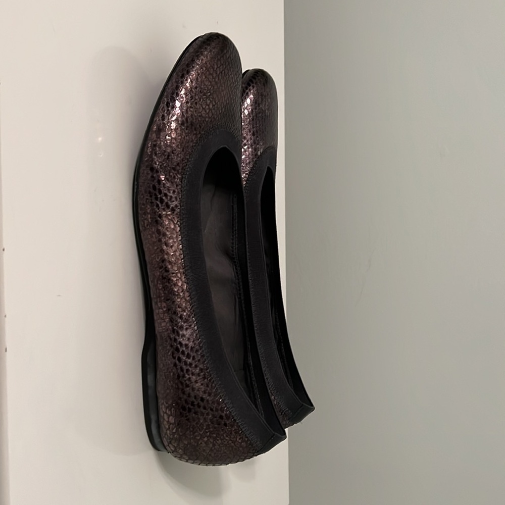 Stuart Weitzman Ballet Flats! Size 9 - image 2